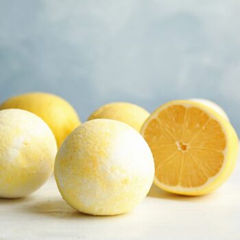 Energizing Lemon bath bomb